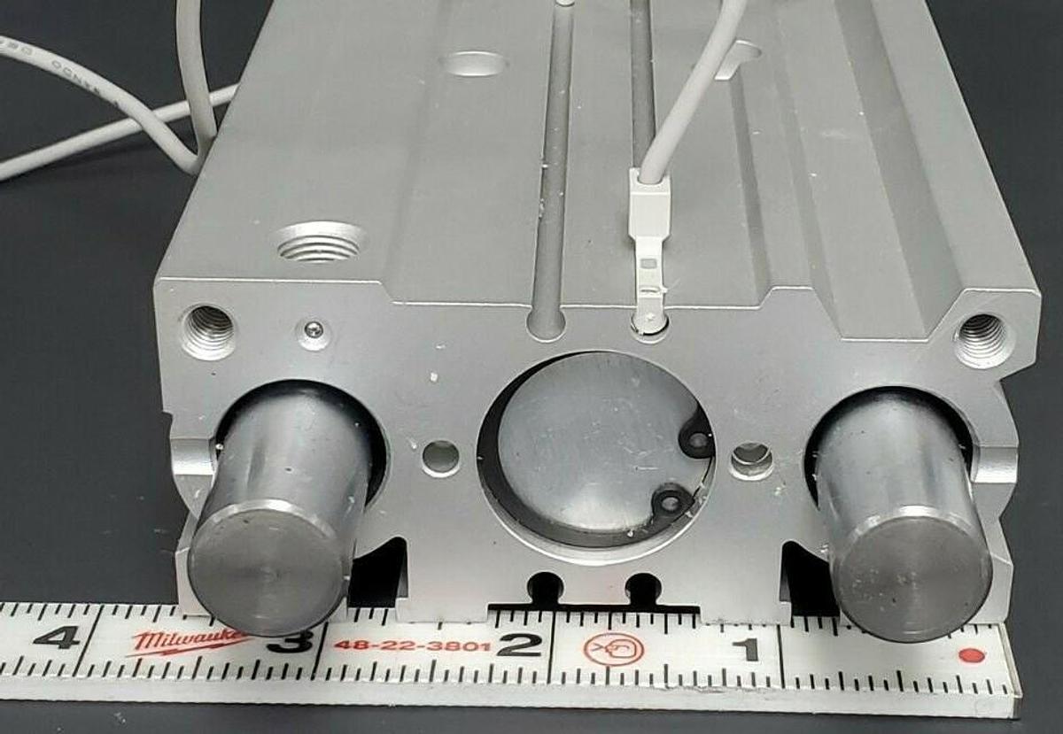 Used NEW SMC MGPM25-100Z-M9BWVZ COMPACT GUIDE CYLINDER MAX. 1.0MPa