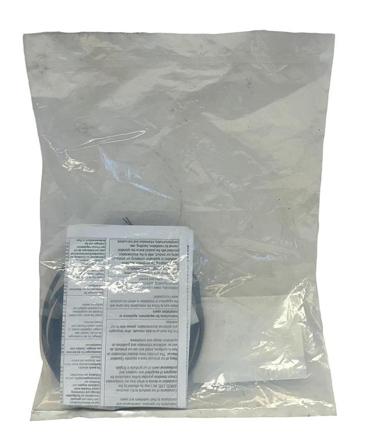 Used OMRON E2E-S05S12-WC-B1 / E2ES05S12WCB1 PROXIMITY SENSOR 2M 10-30VDC 100mA NSFS
