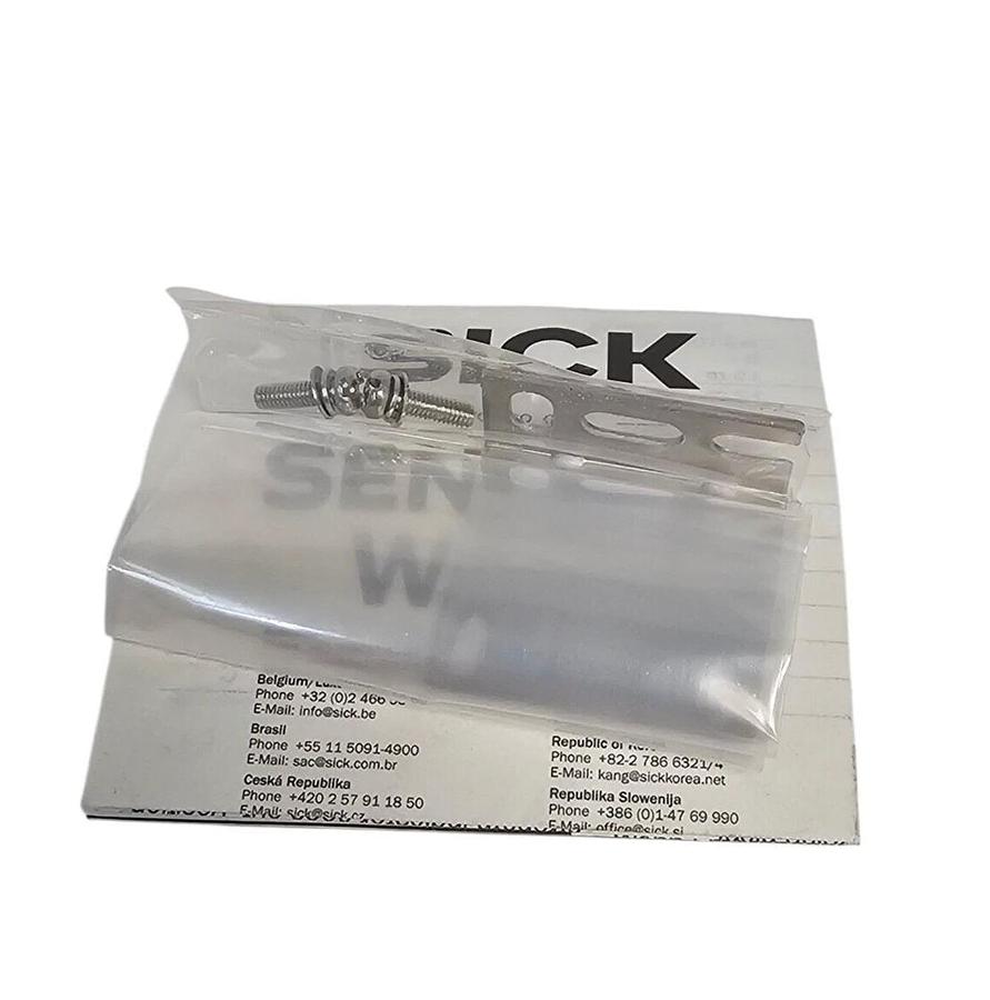 NIB SICK WL100-P3239 RETRO-REFLECTIVE SENSOR 6026071