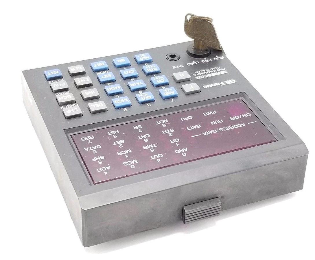 Used GE FANUC IC610PRG105B PROGRAMMER HAND HELD W/KEYSWITCH