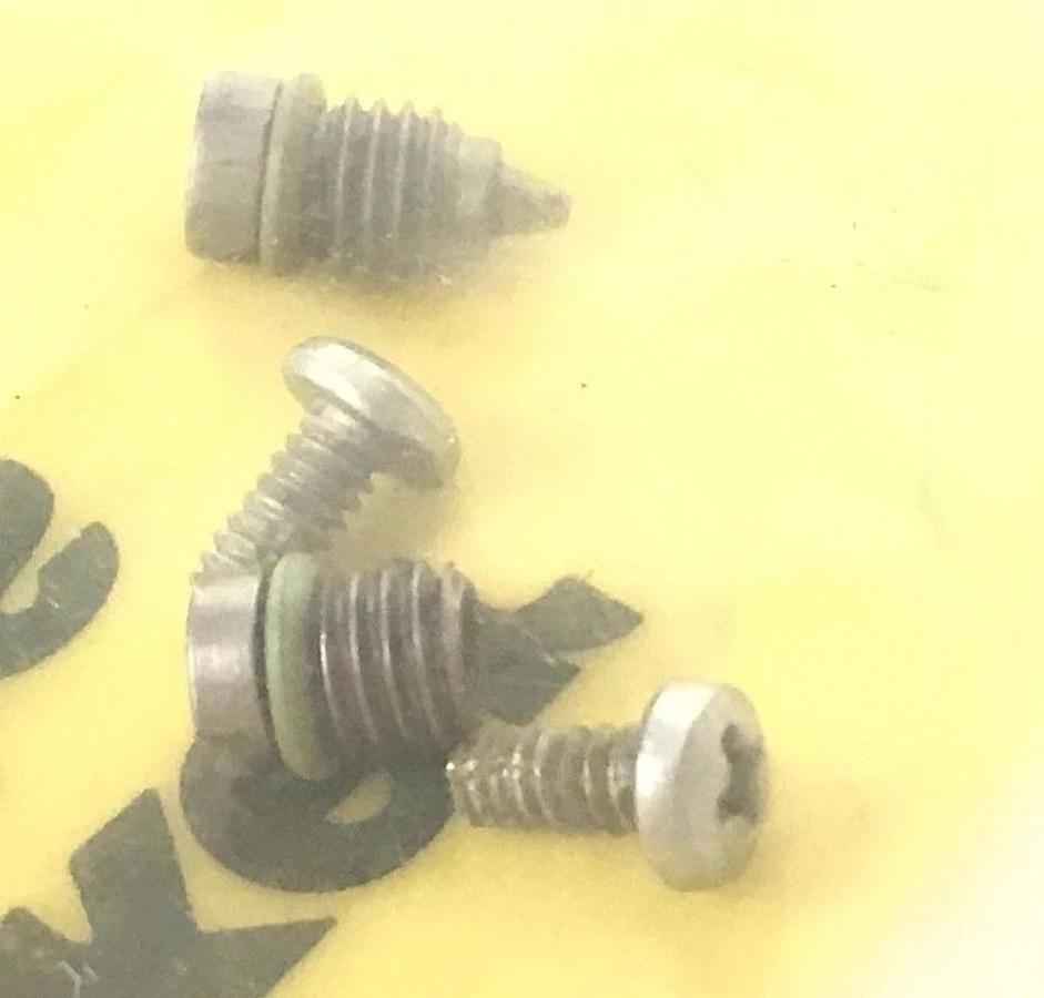 Used NEW PARKER L074060000 1'' 3L CUSH. KIT
