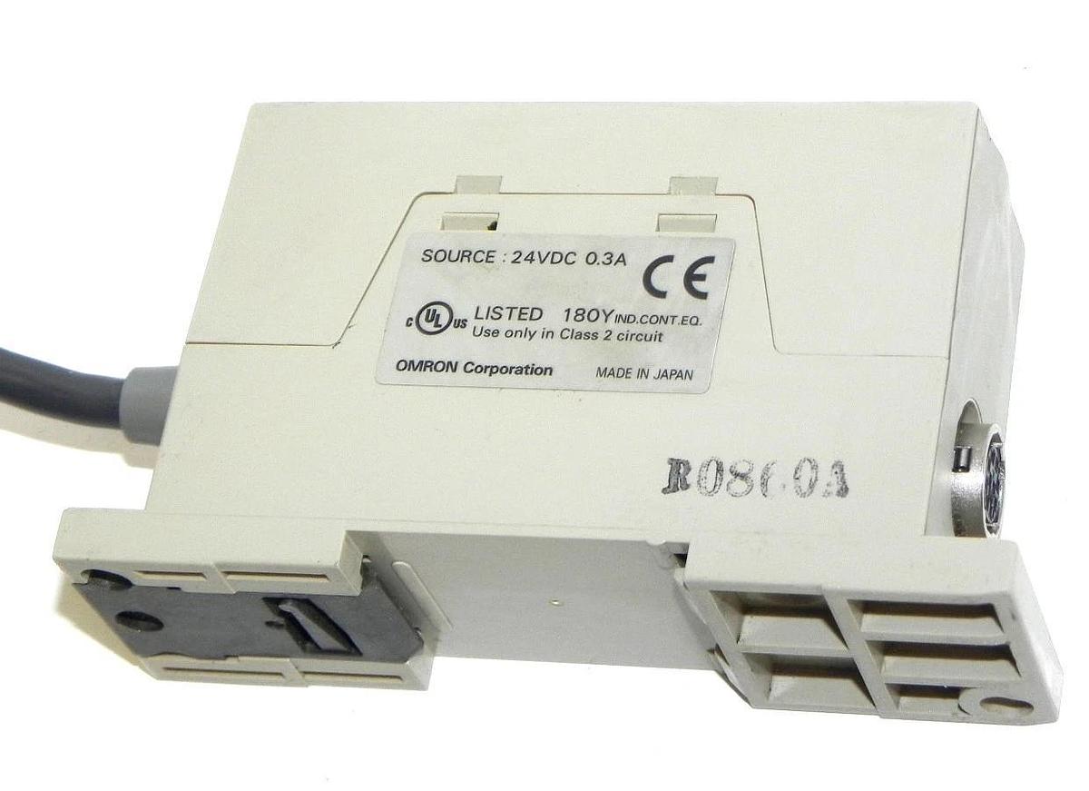 Used OMRON F10-C20 PATTERN MATCHING SENSOR F10C20 SOURCE 24VDC 0.3A