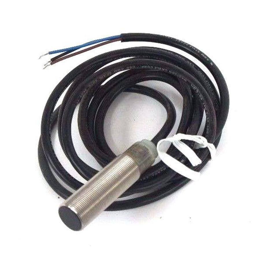 Used NIB EATON CUTLER-HAMMER E57LAL18T111 TUBULAR PROX. SENSOR SER. E1