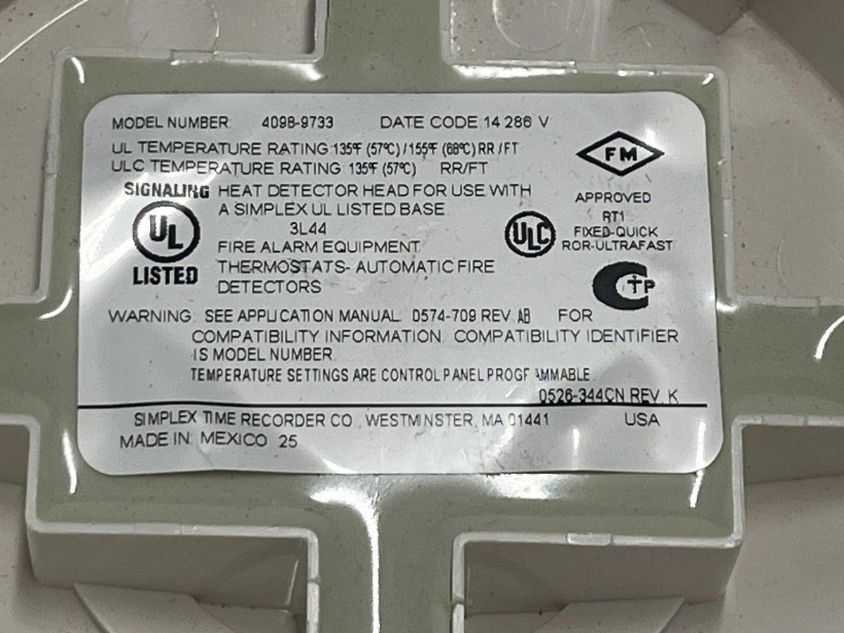 Used SIMPLEX 4098-9733 TrueAlarm Sensor Base Mounting Base for 4098 Series Detectors