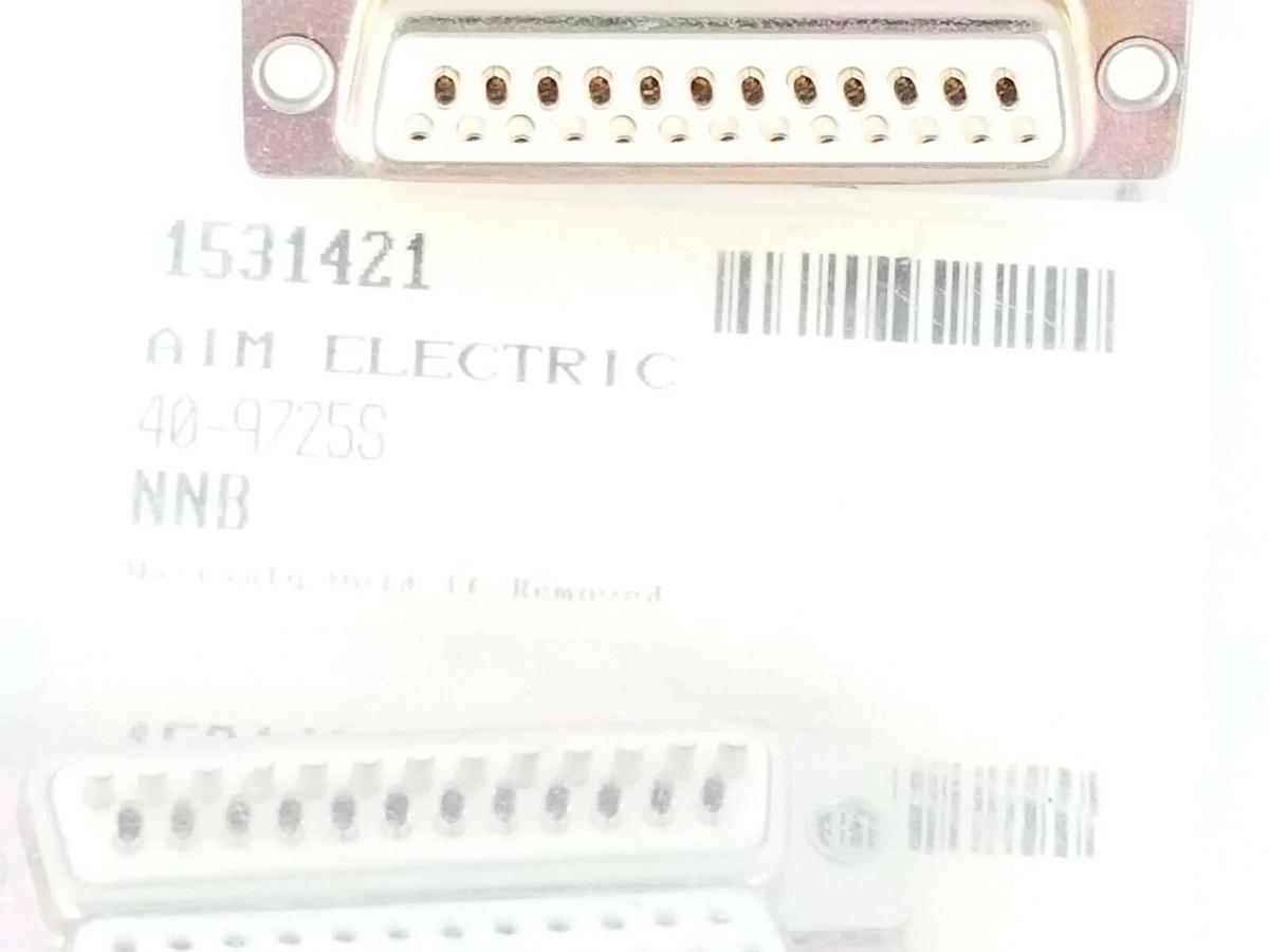LOT OF 7 NEW AIM ELECTRIC 40-9725S FEMALE D-SUB CONNECTORS 25-PIN 409725S