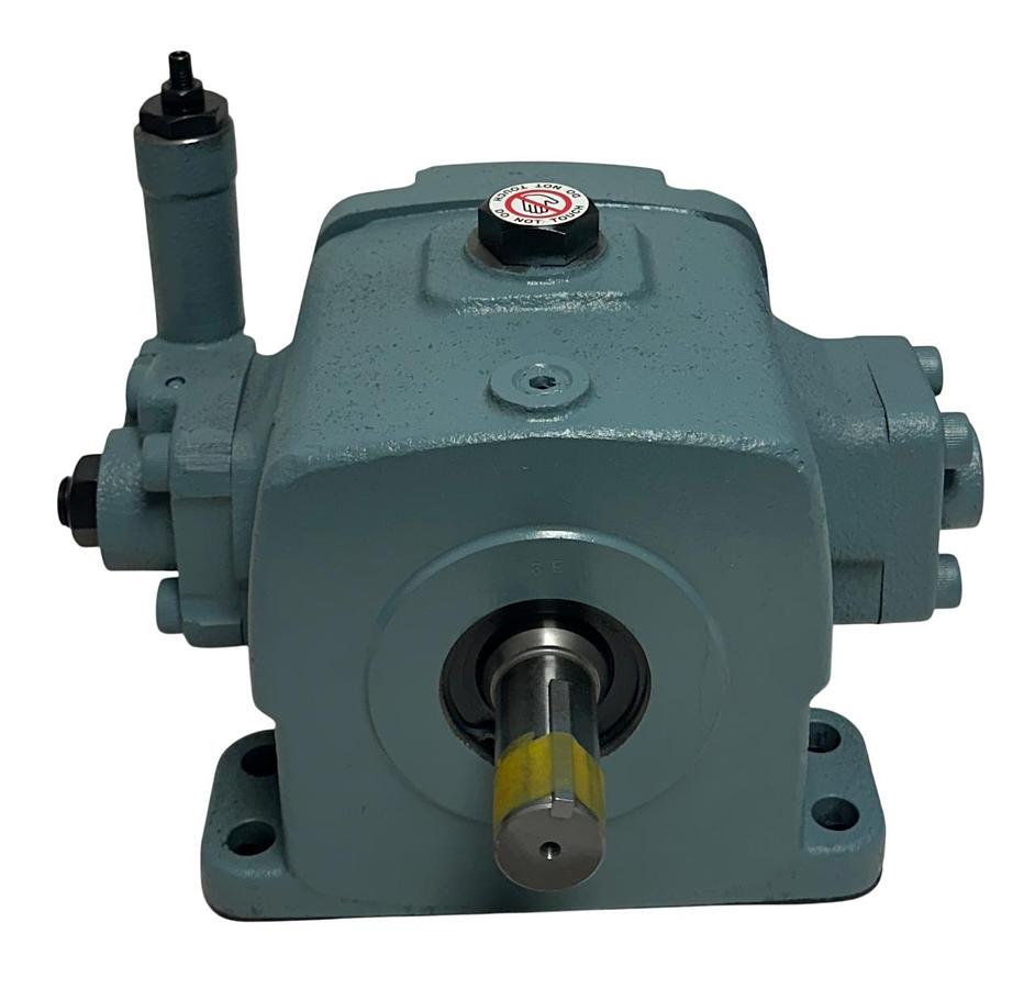 Used NACHI VDC-2A-1A3-E20 Hydraulic Variable Vane Pump 7.9GPM @ 1800RPM 1" Shaft NSMP