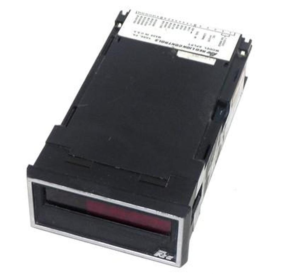 Used RED LION CONTROLS APLPT400 PROCESS TIME INDICATOR