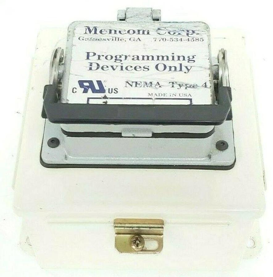 Used MENCOM CORP NEMA TYPE 4 PROGRAMMING PORT W/ 6''x6''x4'' IN. ENCLOSURE