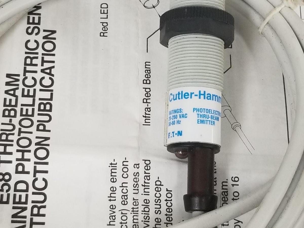 NIB EATON CUTLER HAMMER E58CAL18A2E2 E58 PHOTOELECTRIC EMITTERS 3M