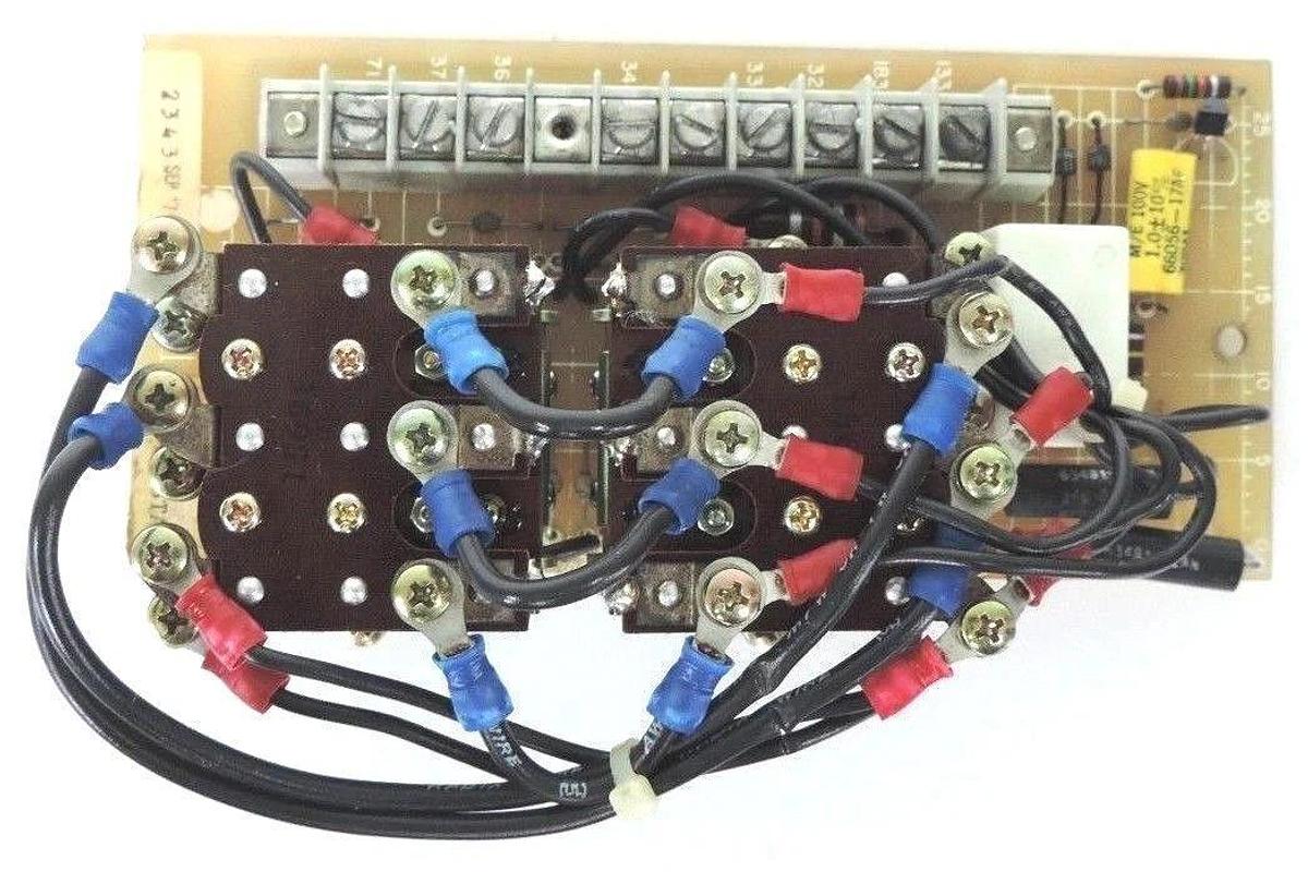 Used RELIANCE ELECTRIC 0-51382-3 REVERSE RELAY CARD 700874-40A BOARD