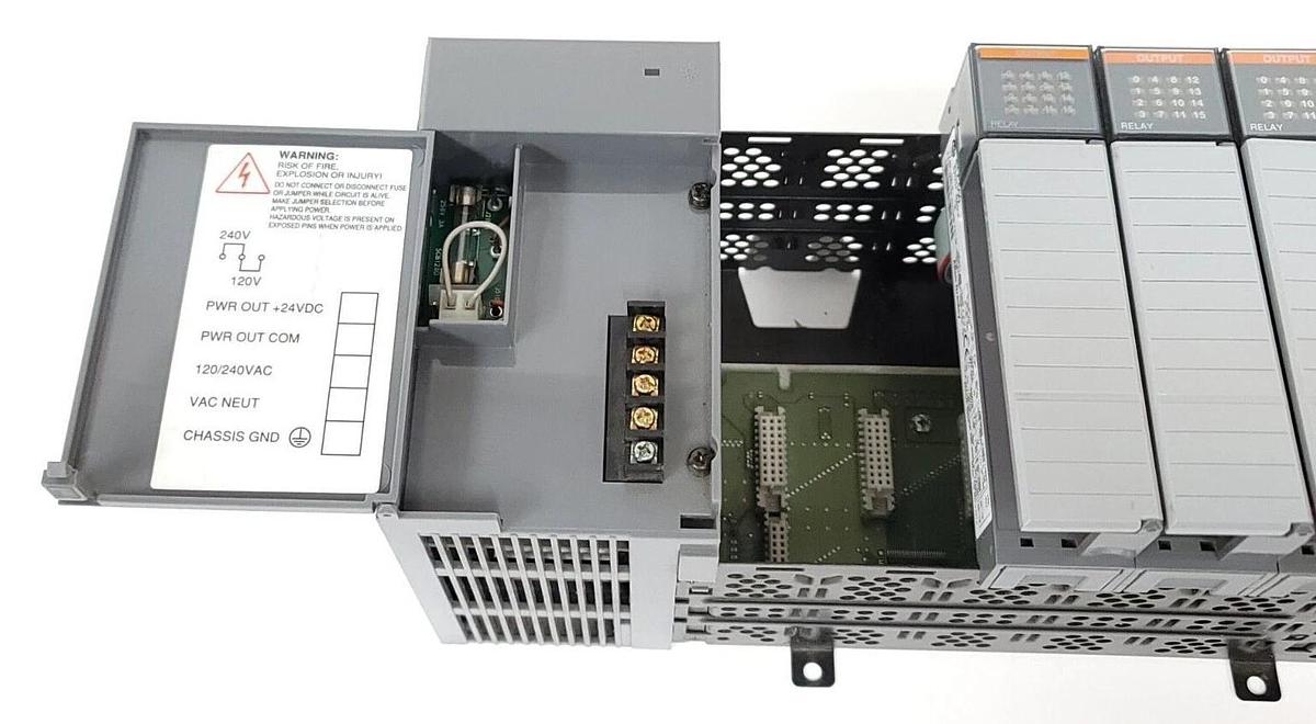 Used ALLEN BRADLEY SLC 500 RACK 1746-P2 SER. C 1746-IA16 SER. C 1746-OW16 SER. C