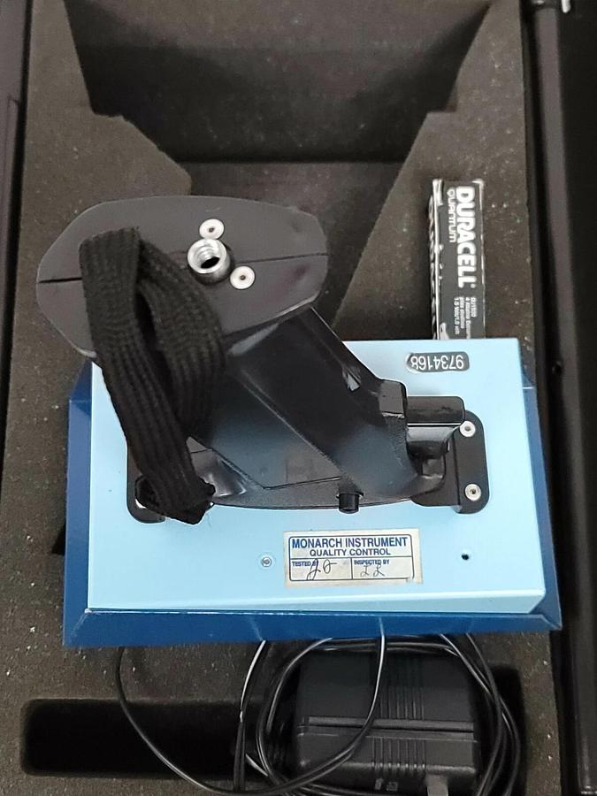 Used AMPROBE TMOT-220 TEST MASTER OPTICAL TACHOMETER OT-220 TMOT220
