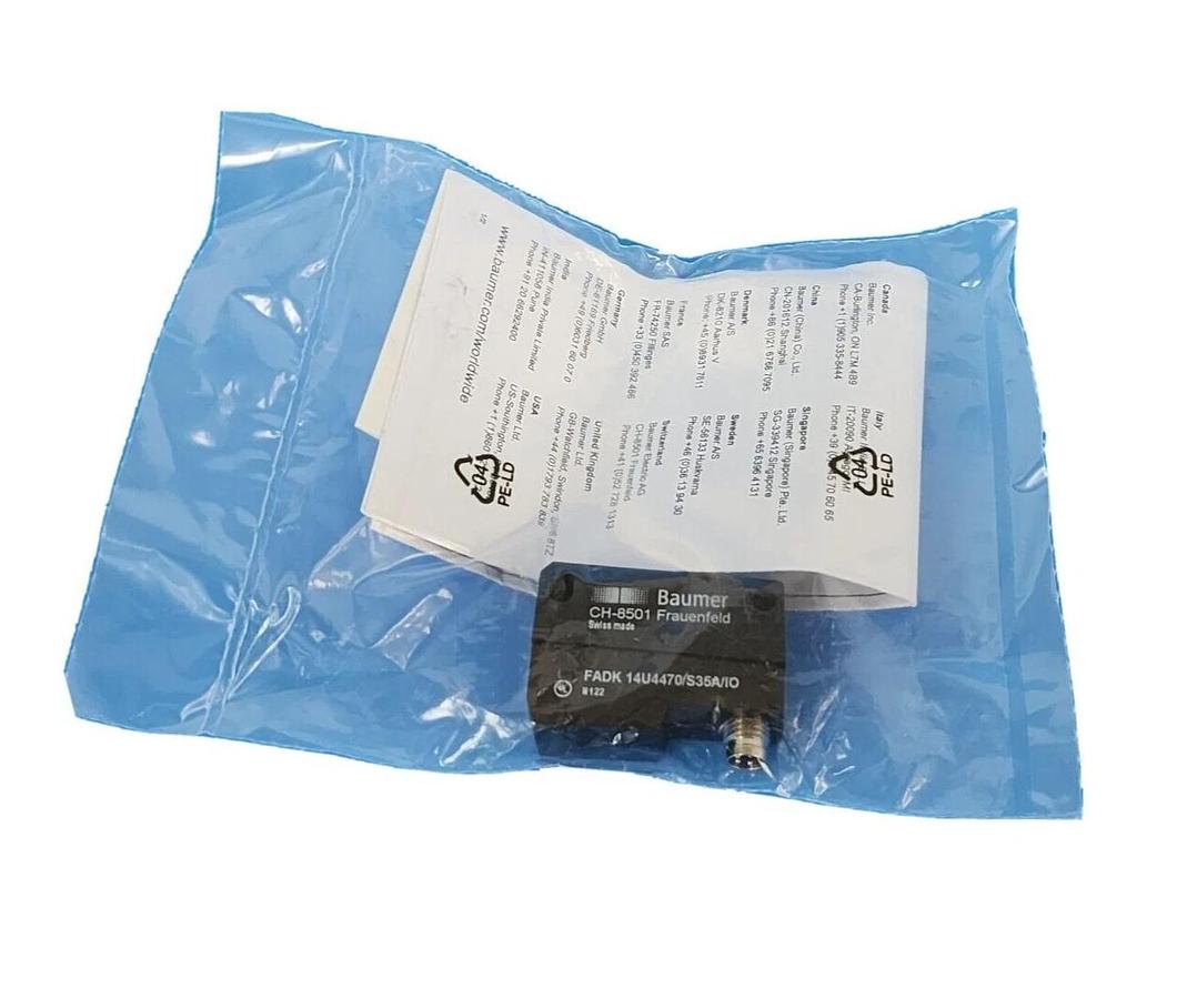 Used NEW BAUMER ELECTRIC FADK 14U4470/S14/IO PHOTOELECTRIC SENSOR