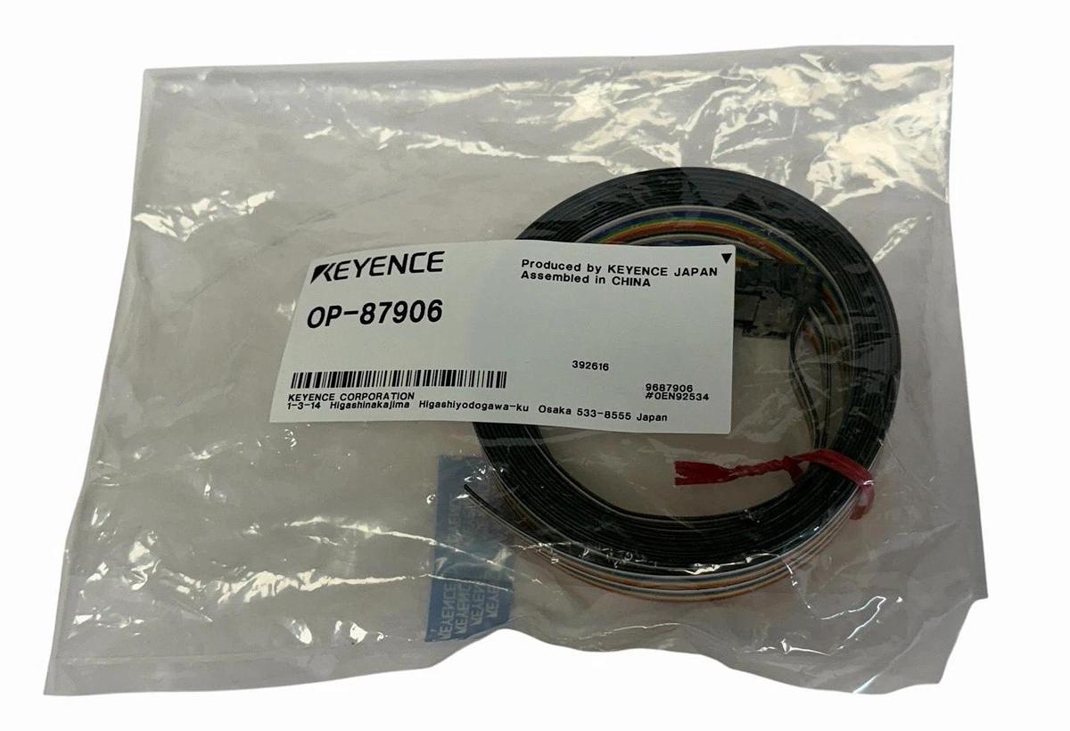 Used NEW KEYENCE OP-87906 SENSOR CONNECTING CABLE OP87906 3M LENGTH