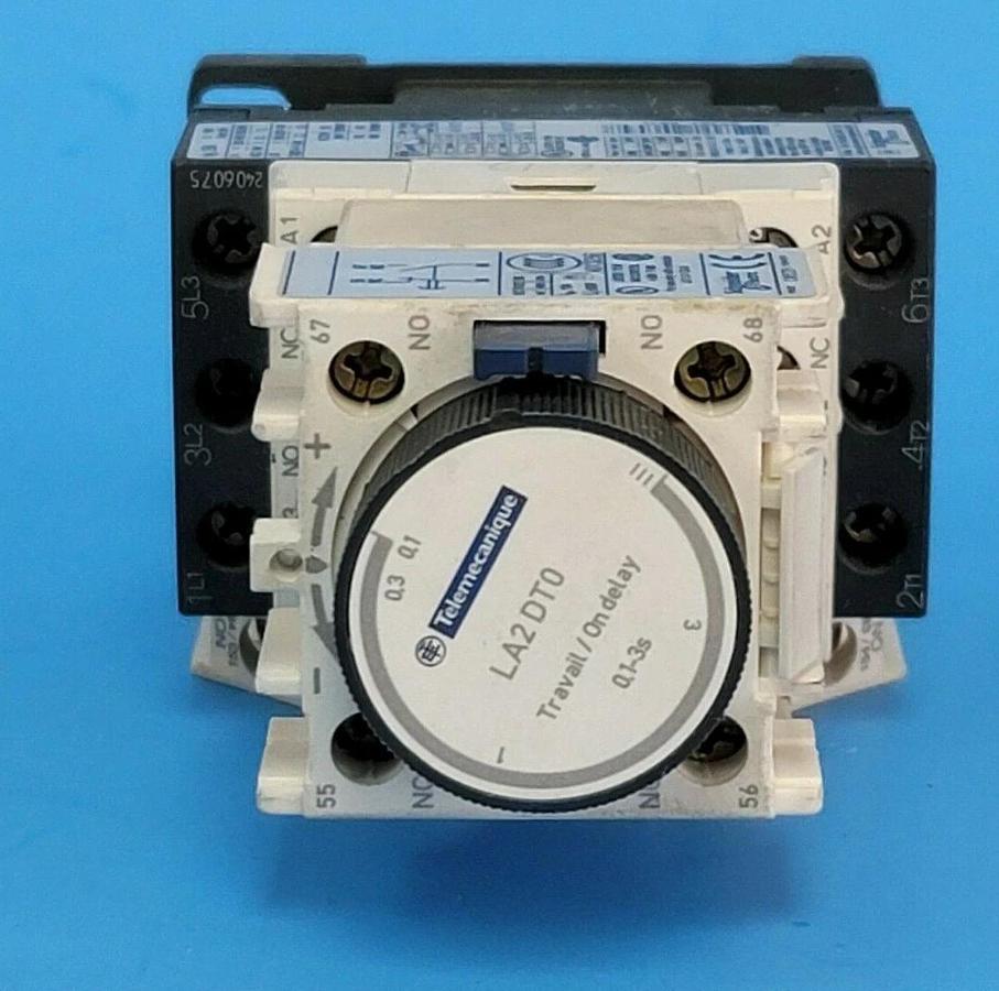 Used SCHNEIDER TELEMECANIQUE LC1-D12G7 CONTACTOR W/ LA2-DT0 & LAD-8N20, 1D12G7