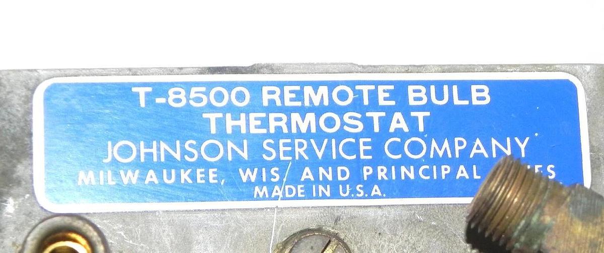 Used JOHNSON CONTROLS T-8500 REMOTE BULB THERMOSTAT T8500