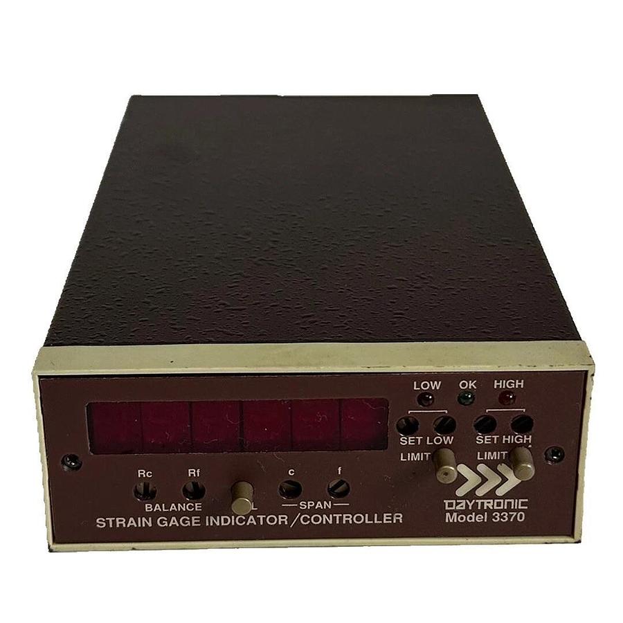 Used DAYTRONIC 33270R STRAIN GAGE INDICATOR/CONTROLLER MODEL 3370 105-135Vac 3370R
