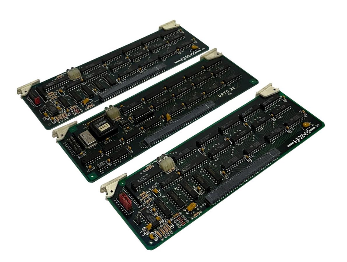 Used 3 OPTO 22 B4 DIGITAL BRAINBOARDS 32-PT CLASSIC PAMUX 001788K / 001788L USNP