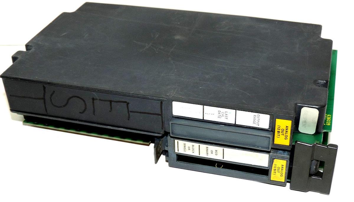 Used ALLEN BRADLEY 1771-OFC ANALOG OUTPUT MODULE 1771-OFE (12 BIT) F/W REV. C SER. A
