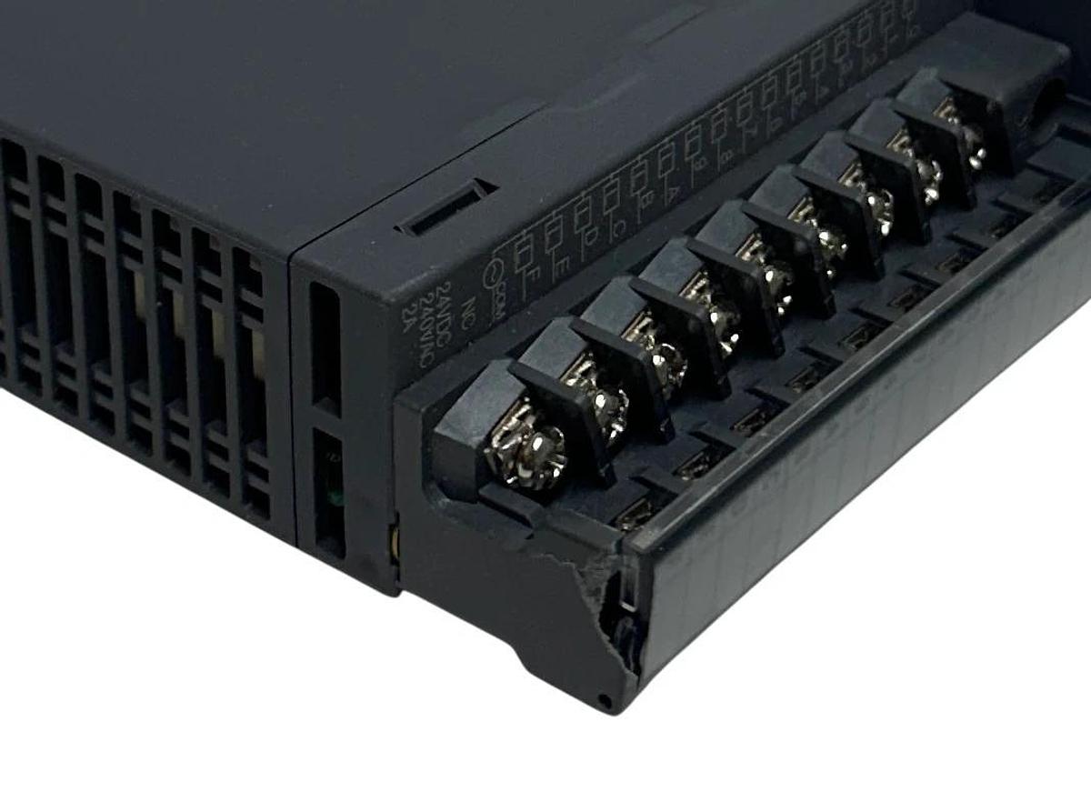 MITSUBISHI ELECTRIC QY10 MELSEC-Q DIGITAL RELAY OUTPUT MODULE AC/DC 2A NSNP
