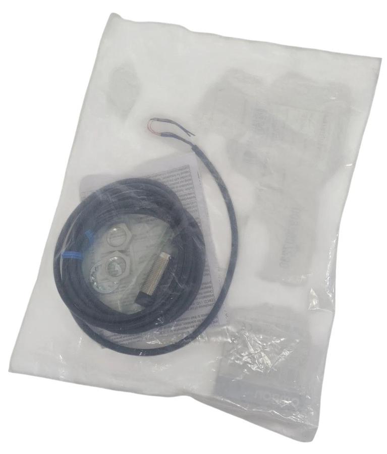 Used NEW OMRON E2B-M12KN05-WP-C1 PROXIMITY SENSOR E2BM12KN05WPC1 2M
