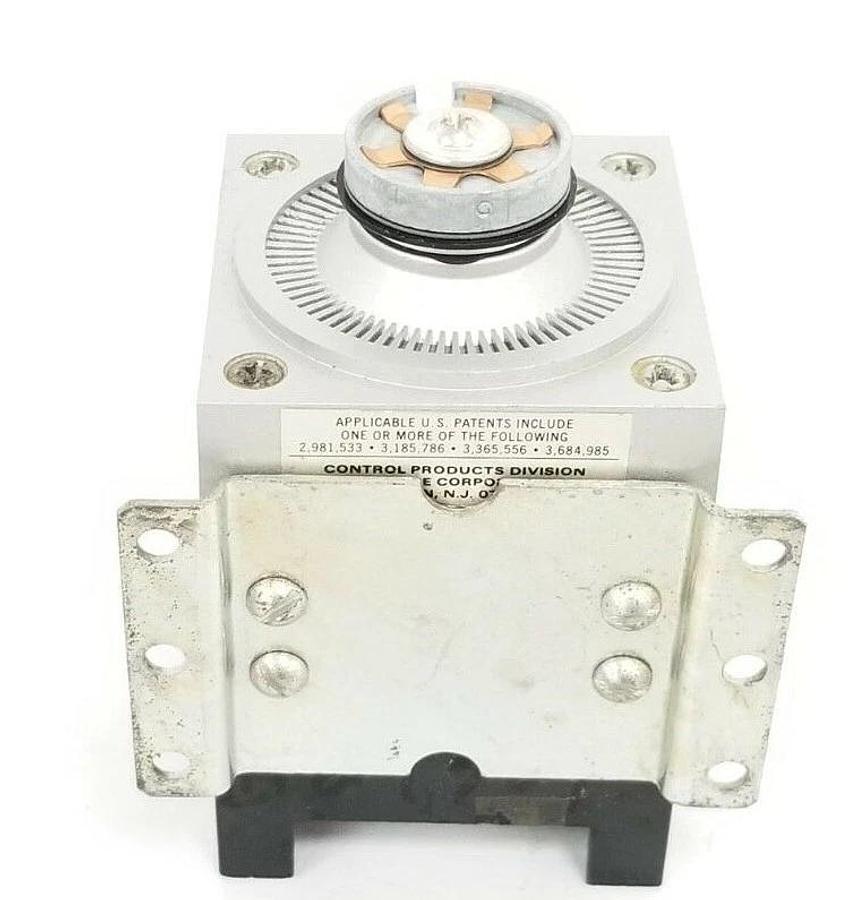 Used AGASTAT 7012AC TIMING RELAY 120V, 60HZ, 1.5-15SEC