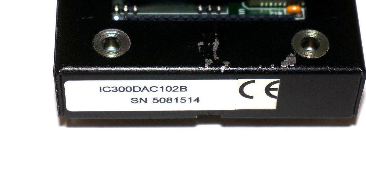 Used GE FANUC IC300DAC102B ANALOG OUTPUT MODULE IC300DAC102