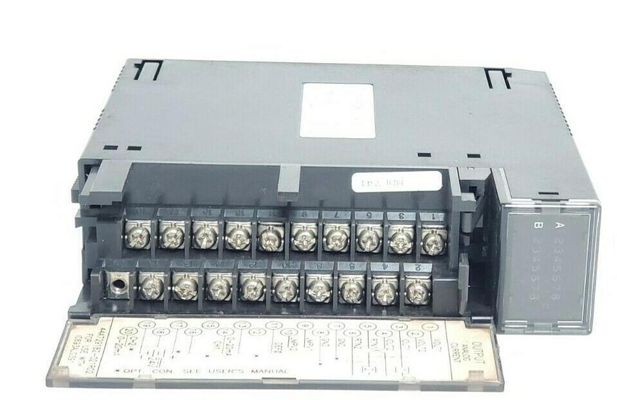 Used GE FANUC IC693MDL741C OUTPUT MODULE 12/24 VDC, 0.5A, 16 PT NEG