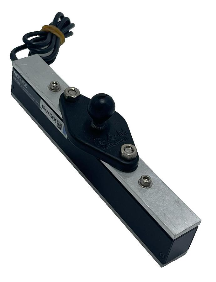 Used Keyence CA-DBB13 Blue LED Bar Light, OP-42282 Diffuser Plate, 1/2" ram ball
