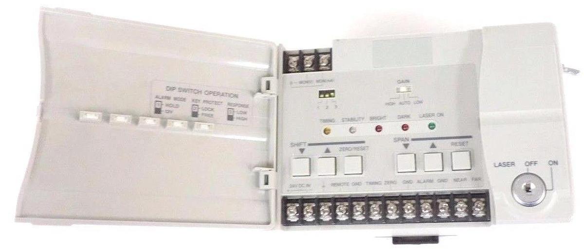 Used KEYENCE LK-2001 CONTROLLER LASER DISPLACEMENT HI PRECISION 24VDC, LK2001