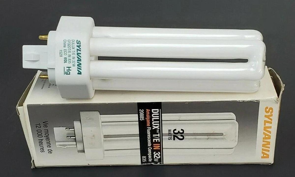 NIB SYLVANIA CF32DT/E/IN/835 DULUX T/E IN BULB 20885, 32WATTS