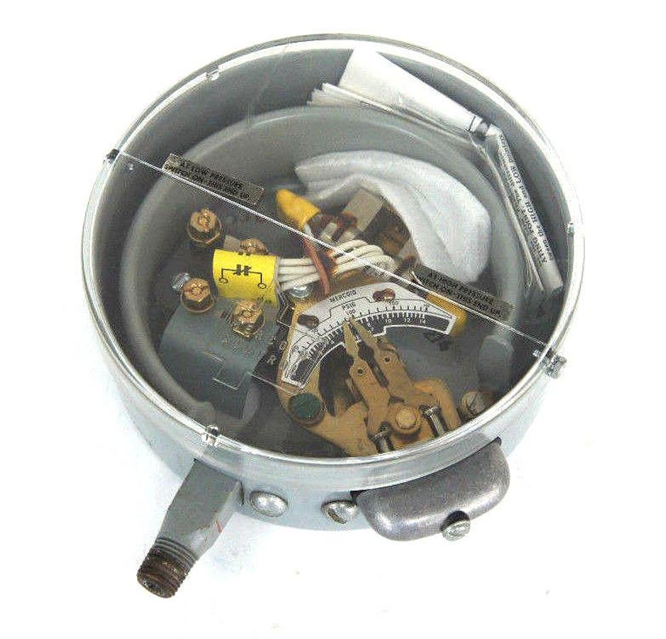Used NEW MERCOID DAF-31-152-8 PRESSURE SWITCH DAF311528
