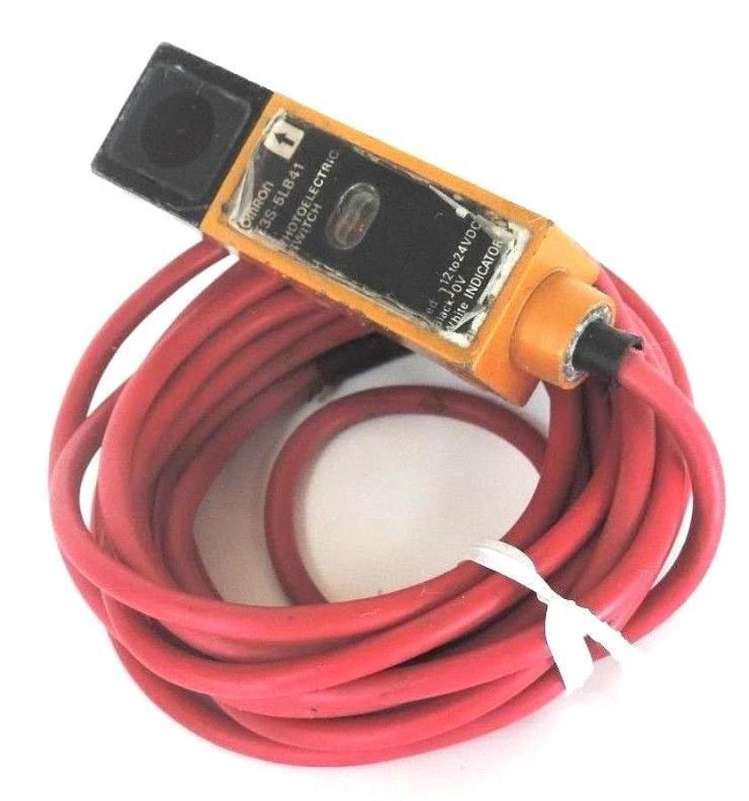 Used OMRON E3S-5LB41 SENSOR E3S5LB41 12-24VDC