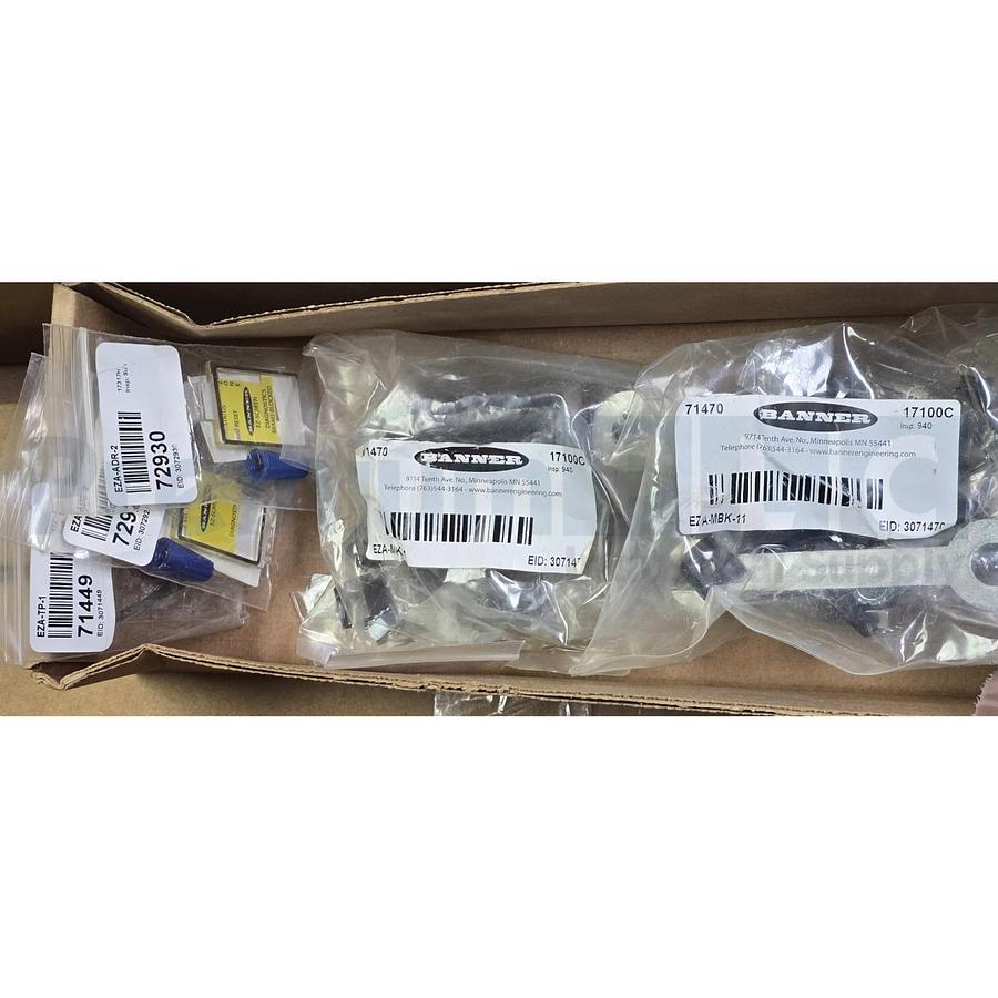 Used BANNER ENGINEERING SLSP30-900Q88 72392 EZ-SCREEN LIGHT CURTAIN PAIR W/ASSC. NSMP