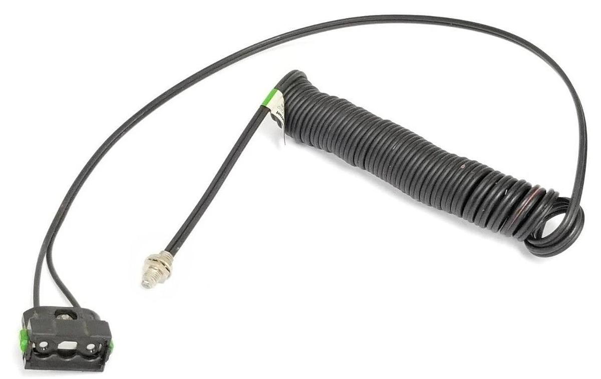 Used AROMAT MQ-FD1-C02 PHOTOELECTRIC AMPLIFIER CABLE MQFD1C02