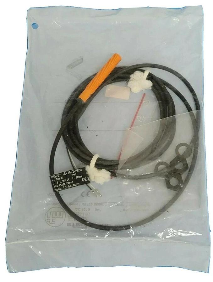 Used NEW IFM EFECTOR IE-2002-FROG INDUCTIVE SENSOR IE5202, 2M CABLE LENTH