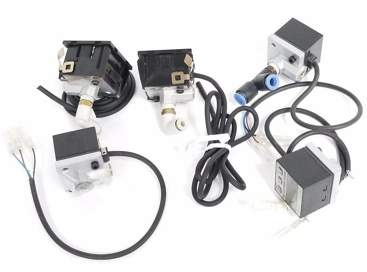 Used LOT OF 5 SUNX DP2-20 DIGITAL PRESSURE SENSORS DP220, 12 TO 24V DC