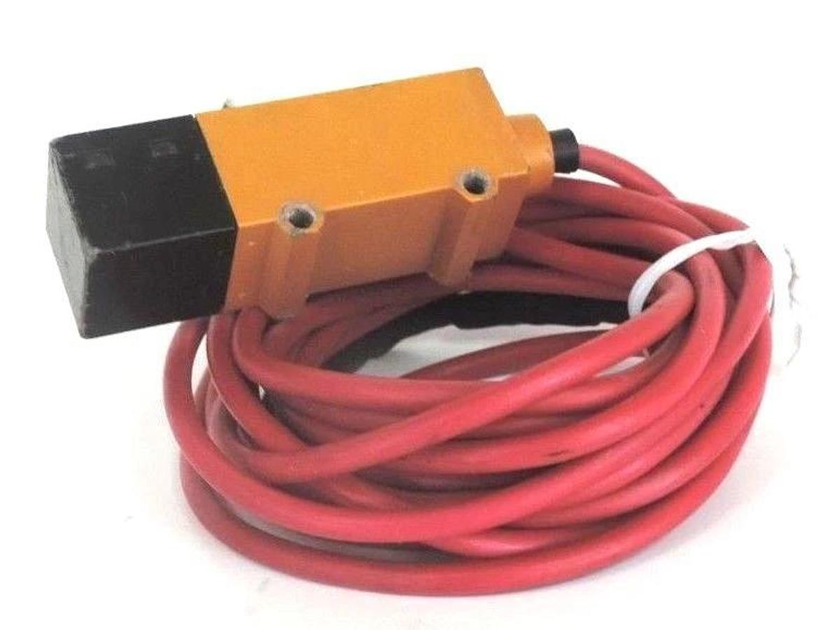 Used OMRON E3S-5LB41 SENSOR E3S5LB41 12-24VDC