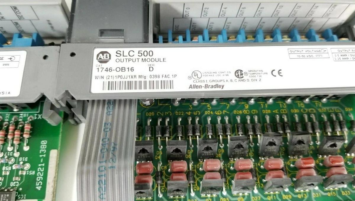 Used ALLEN BRADLEY 1746-A7 SLOT RACK W/ 1746-P2 , (2) 1746-IB16 , 1746-OB16 (DAMAGED)