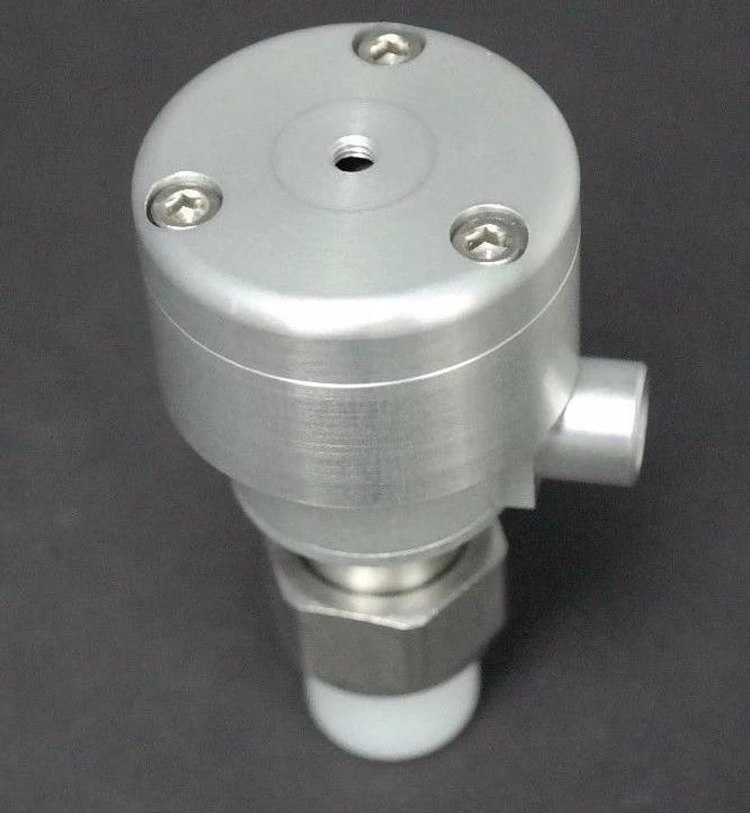 NIB SWAGELOK SS-8BK-V47 BELLOWS VALVE SC11 CLEAN SS8BKV47