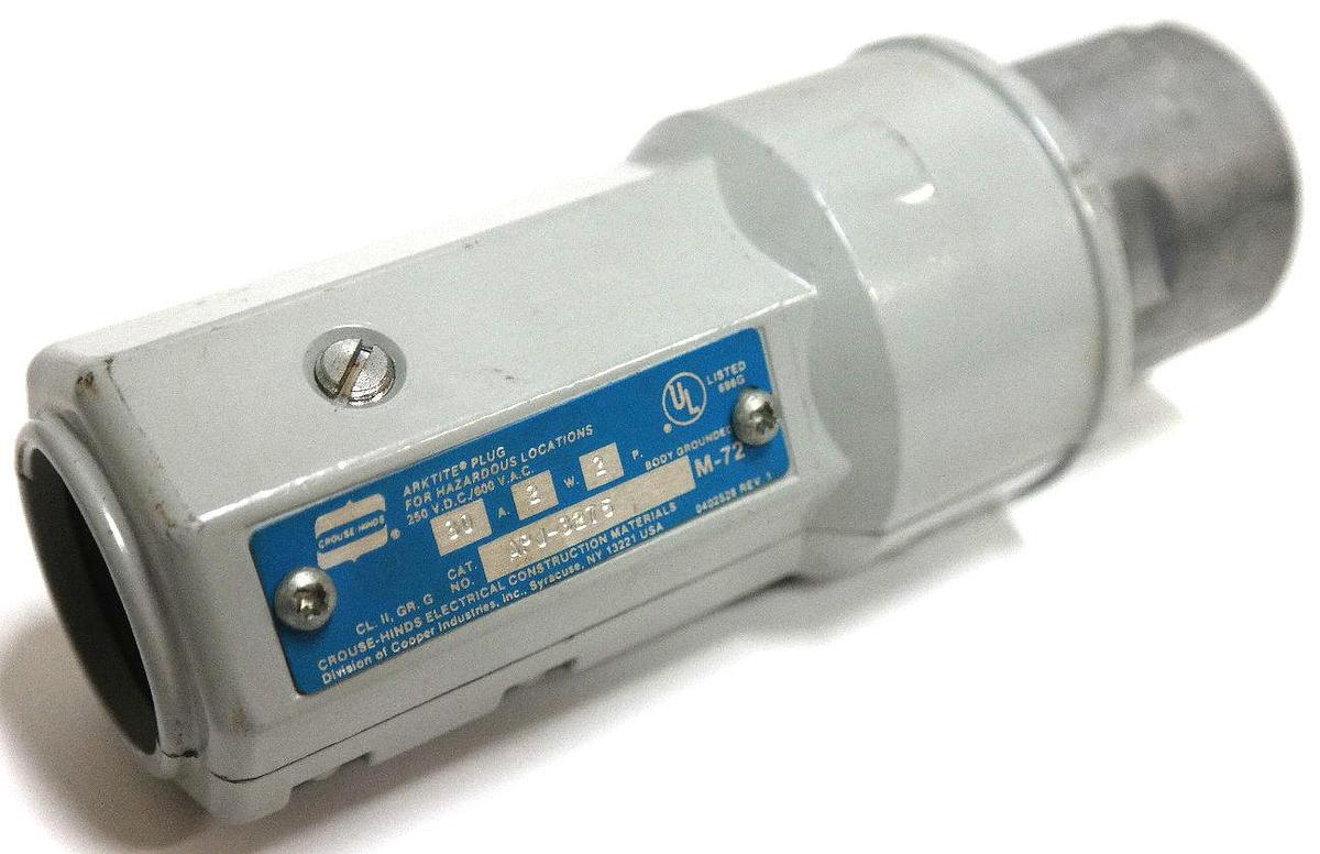 Used CROUSE-HINDS APJ-3275 ARKTITE PIN & SLEEVE PLUG M-72, 30A 2W 2P 30A 600V