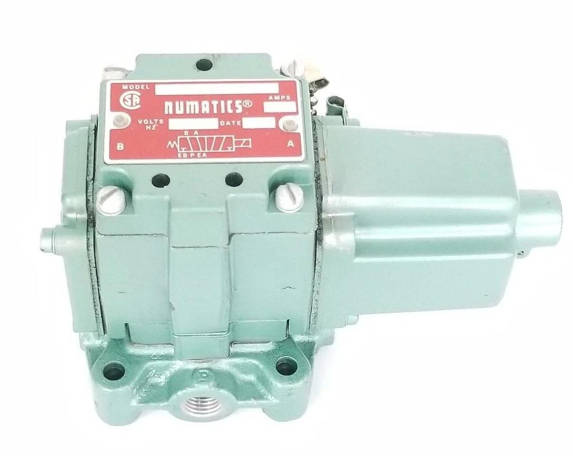 Used NUMATICS 12SAD4440A SOLENOID VALVE 0.17A, 120V, 50/60HZ