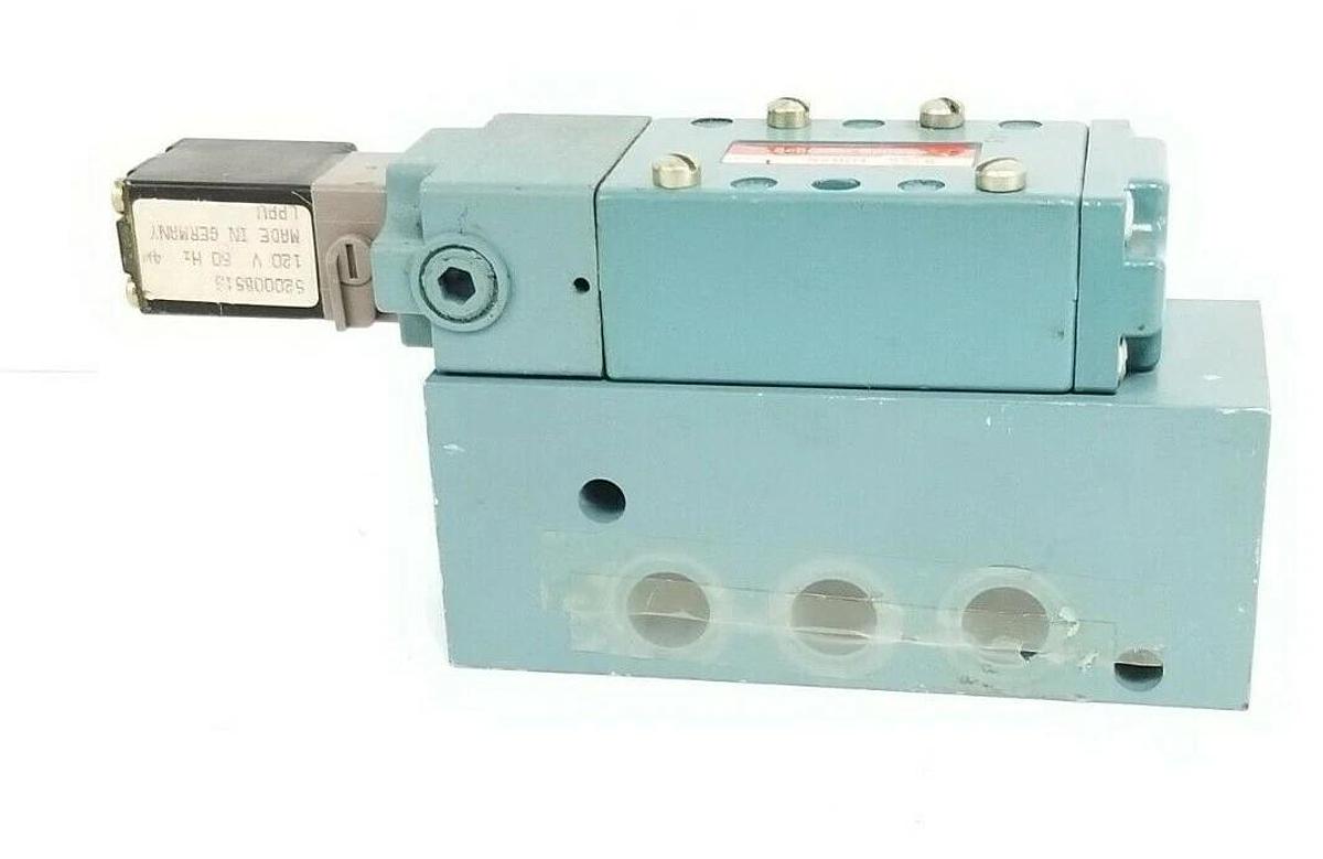 Used SCHRADER BELLOWS 52001-5515 SOLENOID VALVE 520008515 120V COIL 4W