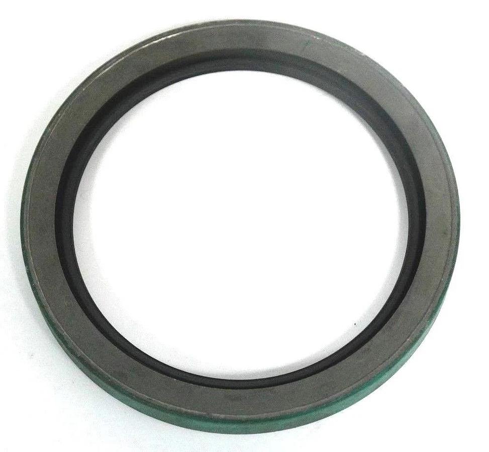 Used CHICAGO RAWHIDE 38669 OIL SEAL CR-38669-USA 3.9'" X 4.865"
