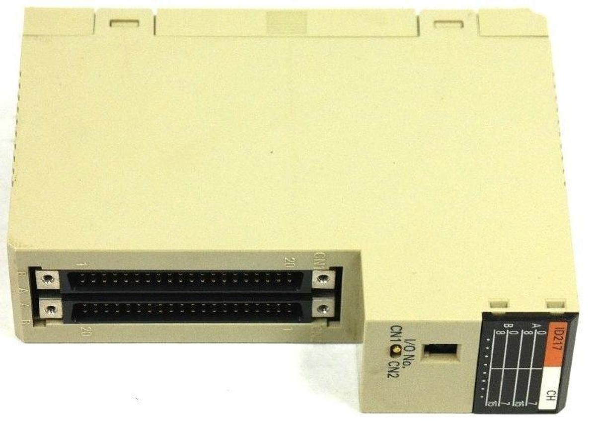 Used OMRON C200H-ID217 INPUT UNIT 24VDC, 4.1mA, C200HID217