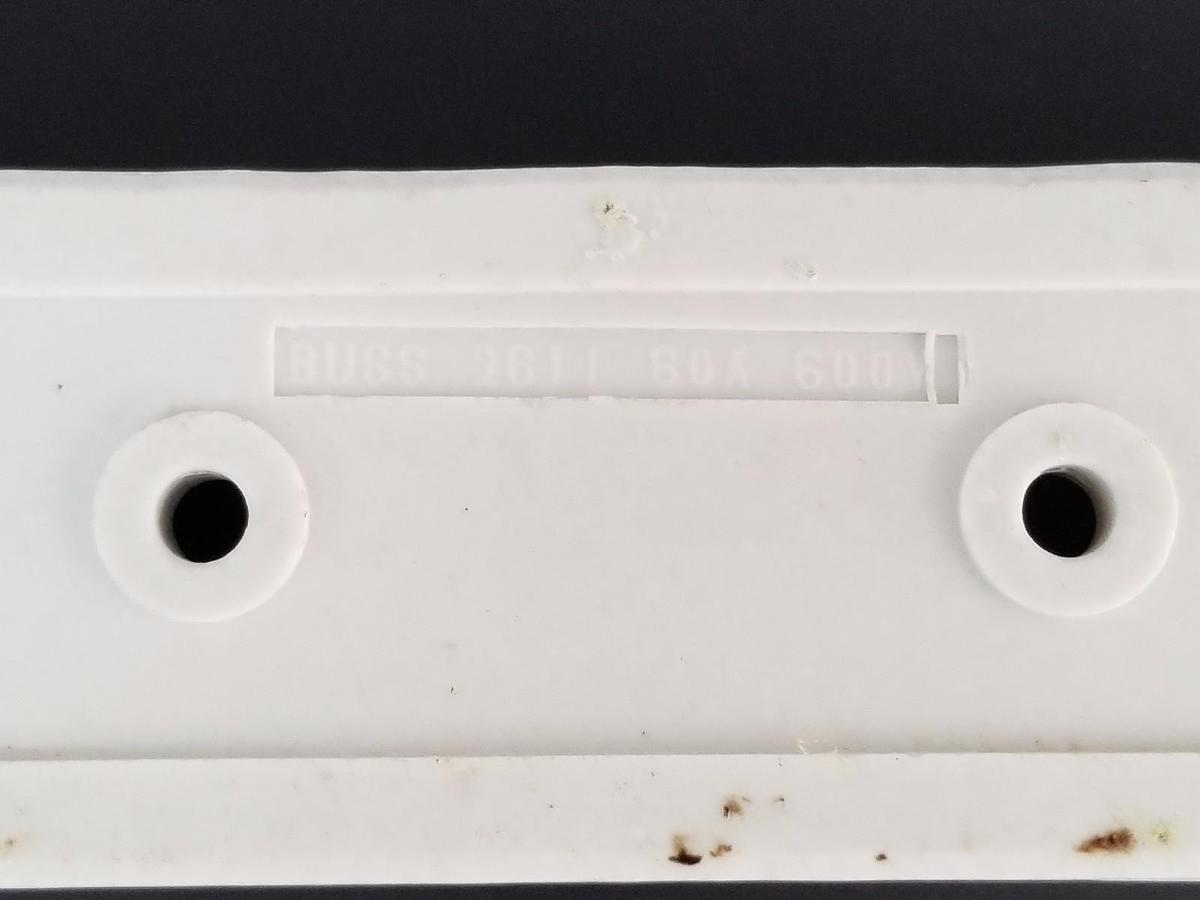 Used BUSSMANN 2611 CERAMIC FUSE BLOCK 60A, 600V