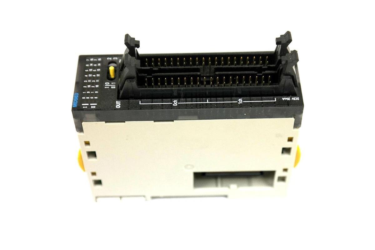Used OMRON CJ1W-MD563 MIXED I/O MODULE 32 IN, 5VDC 3.5mA ,32 OUT 5VDC 35mA, CJ1WMD563