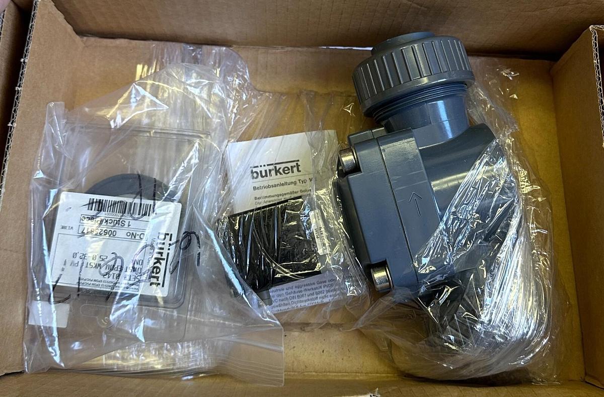 Used NEW BURKERT 0142-A-1 / 0142A1 EPDM PV SERVO-ASSISTED DIAPHRAGM VALVE 120V 60Hz
