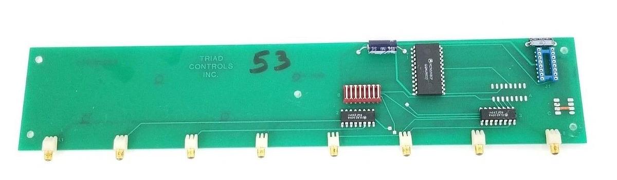Used TRIAD CONTROLS INC. EB32EST1 CONTROL BOARD SEI 7-0