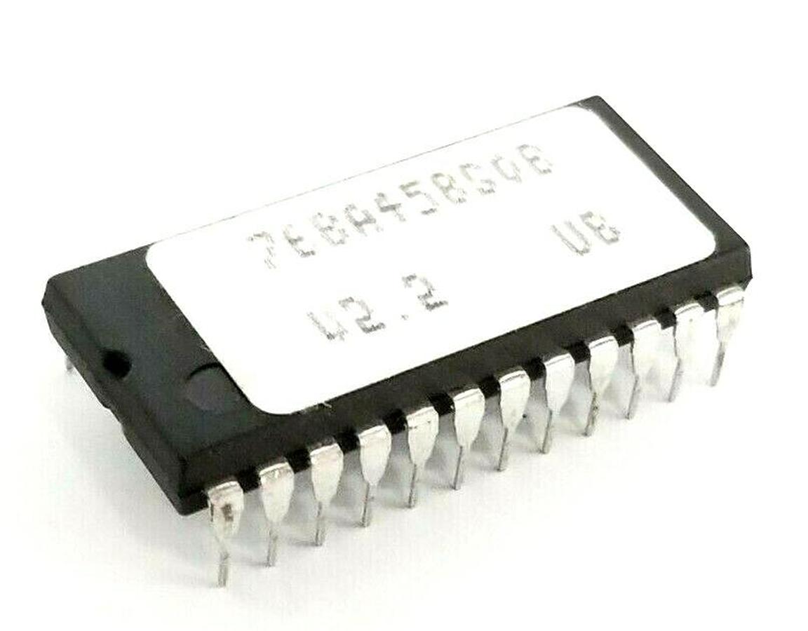 Used LOT OF 14 NEW GENERIC 768A458 COMPUTER CHIPS V2.2 24-PIN